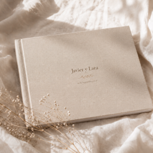 Libro de firmas personalizado con caja eco
